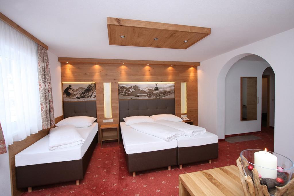 Hotel Garni Corinna Ischgl Room photo